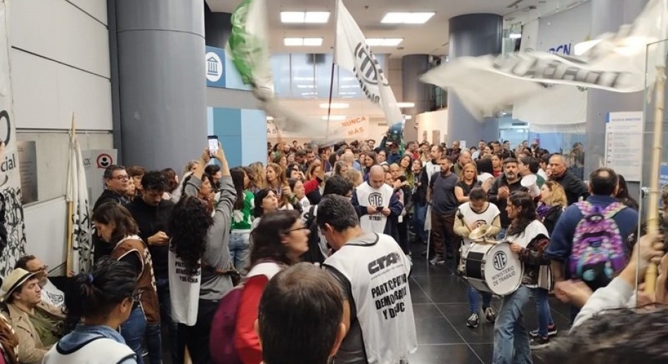 ATE va al paro el viernes y CTERA lo adelantó para este jueves