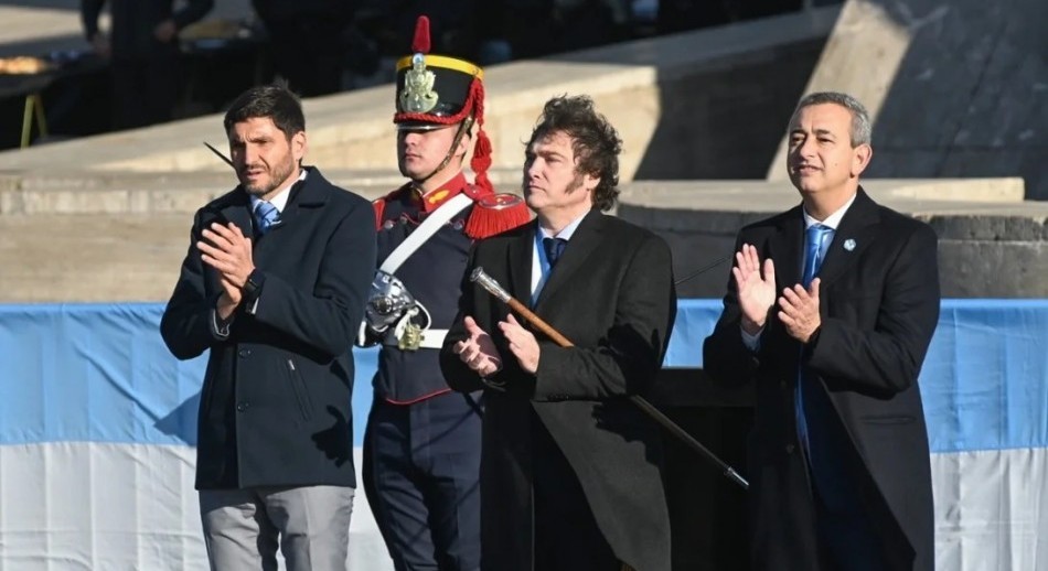 En Rosario, Milei convocó a firmar el Pacto de Mayo el 9 de Julio en Tucumán