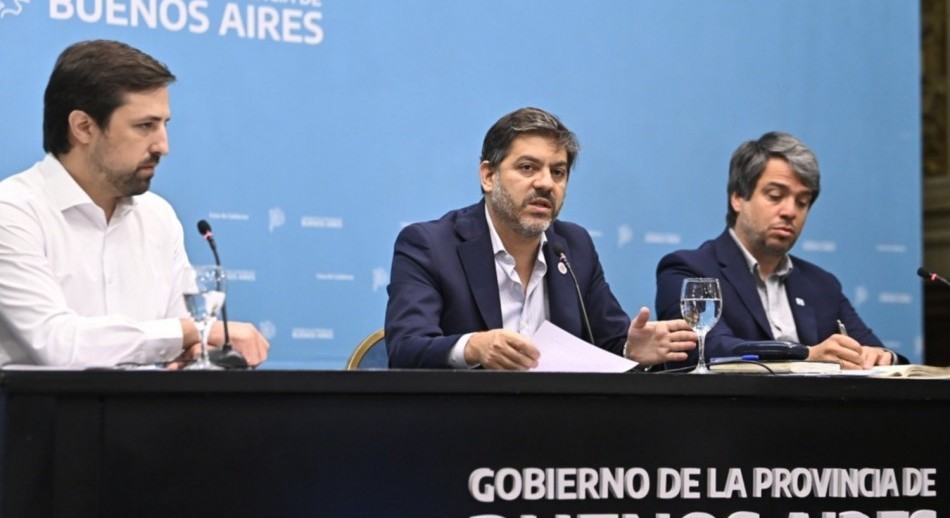 Carlos Bianco: “La economía está volando pero hacia abajo”