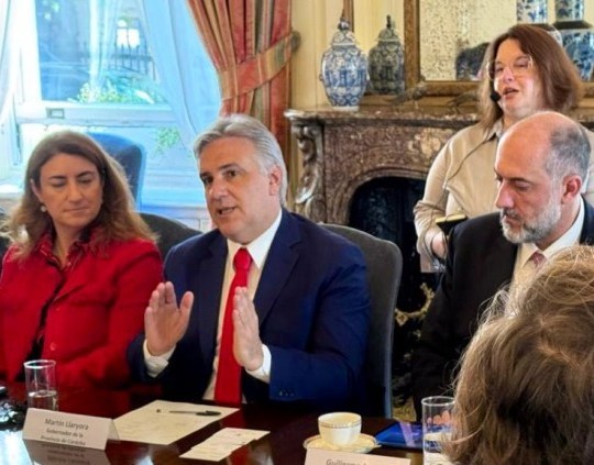 Llaryora presentó en Londres la estrategia de Córdoba para inversiones y consolidar confianza