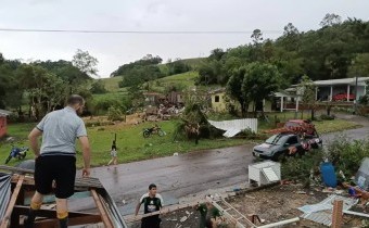 Dos tornados dejaron severos destrozos en Misiones y el sur de Brasil