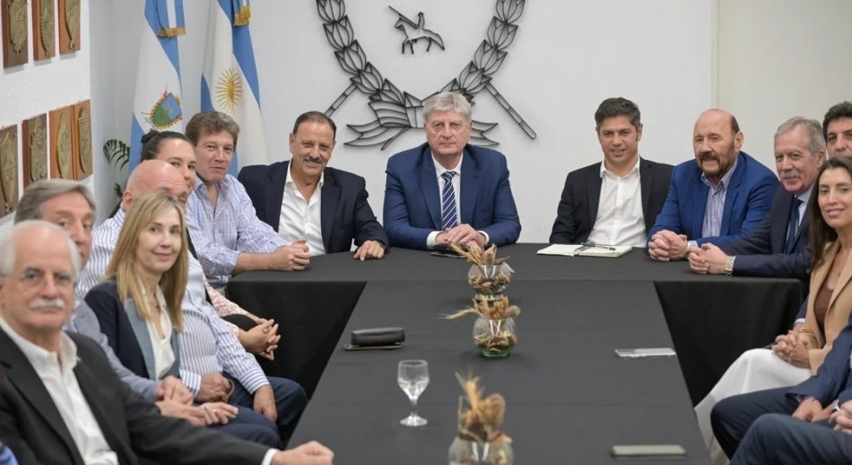 Gobernadores del PJ denunciaron el desfinanciamiento de las provincias y reclamaron obra pública