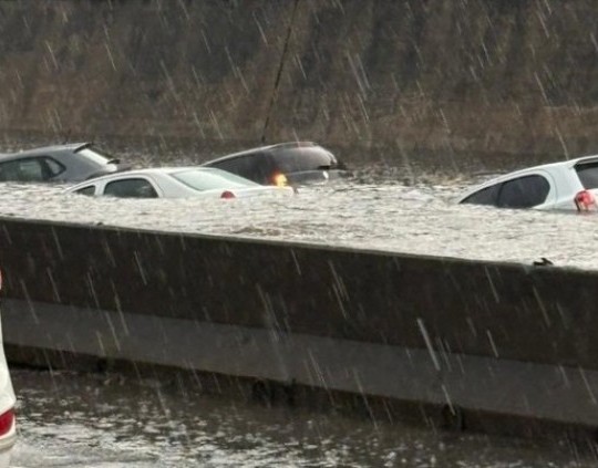 Un temporal azotó el noroeste del AMBA y varios autos quedaron bajo el agua en Panamericana