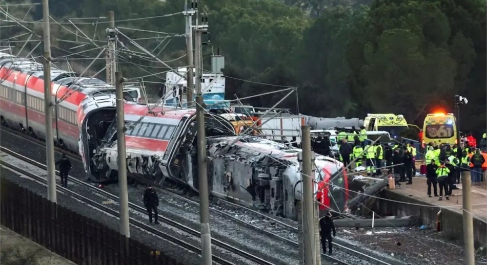 Trágico choque de trenes en España: suman 39 los fallecidos y 152 los heridos