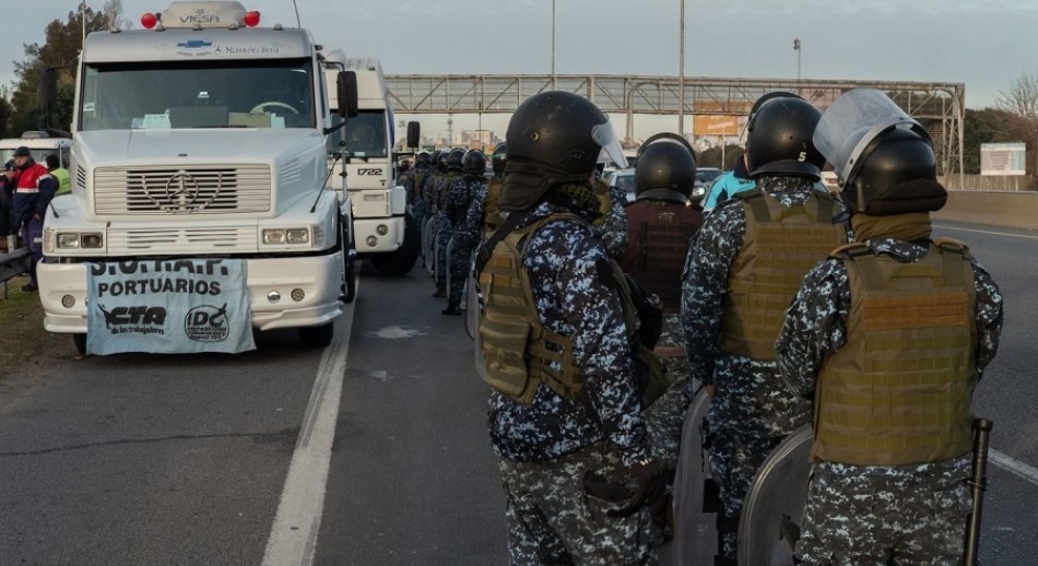 Ante la faltante de gasoil, transportistas realizan un paro a nivel nacional