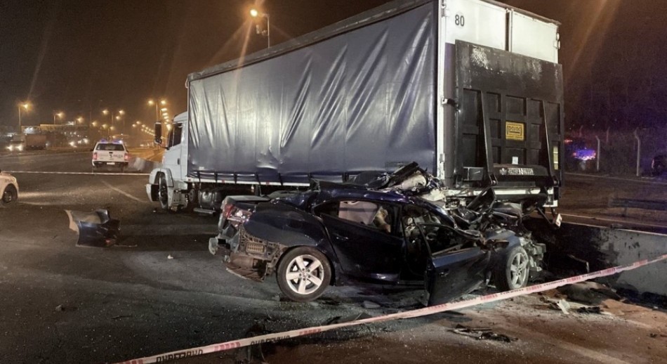 Persecución y choque en la Panamericana: hay tres muertos y un herido grave